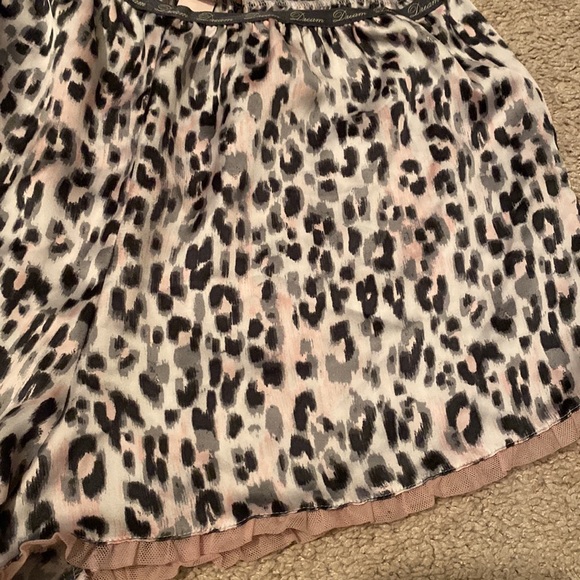 Small Victorias Secret sleep shorts - Picture 2 of 5